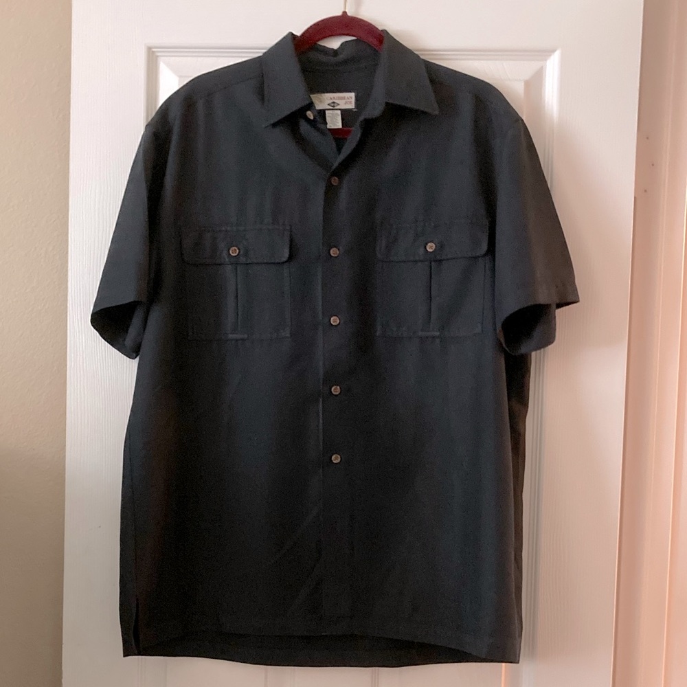 Men’s Camp Shirt with Coconut Shell Buttons